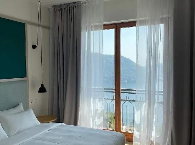 Almana Konukevi Cernobbio