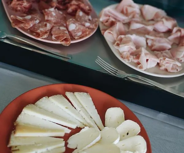 Almana Konukevi Cernobbio